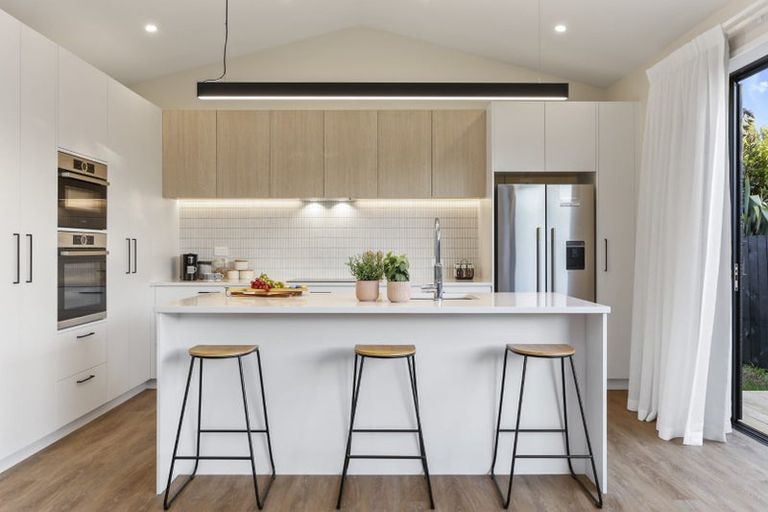 Photo of property in 53c Red Beach Road, Red Beach, 0932