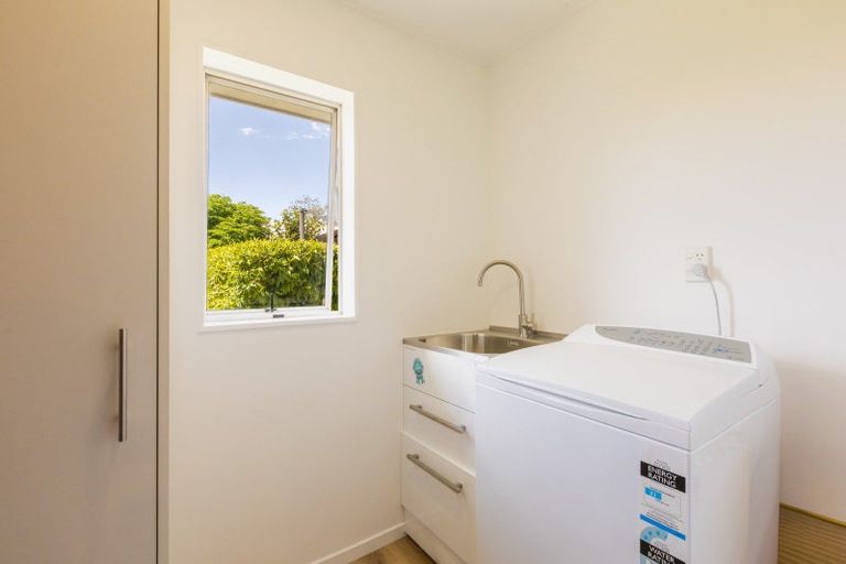 Photo of property in 15 Spriggs Crescent, Greenmeadows, Napier, 4112