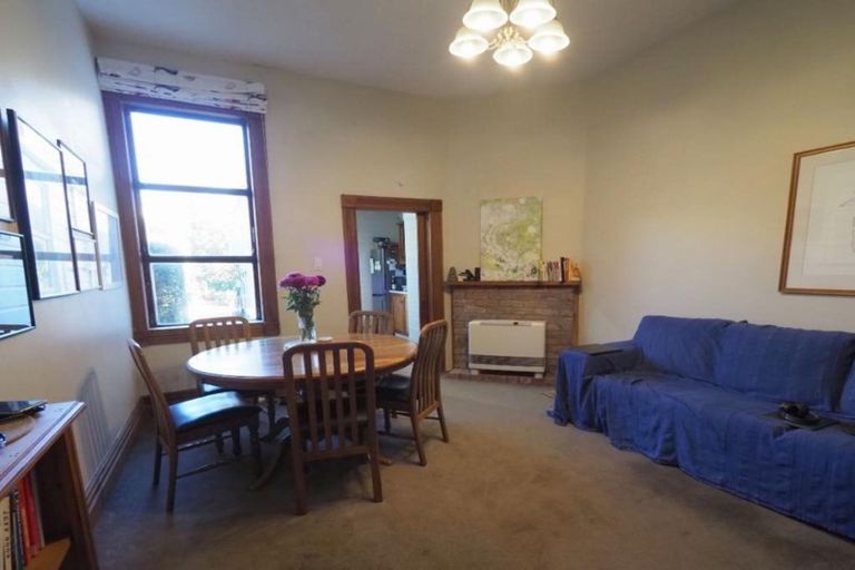 Photo of property in 16 Caroline Street, Mount Victoria, Wellington, 6011