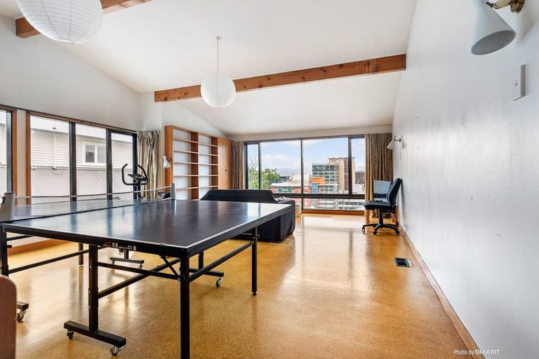 Photo of property in 19 Talavera Terrace, Kelburn, Wellington, 6012