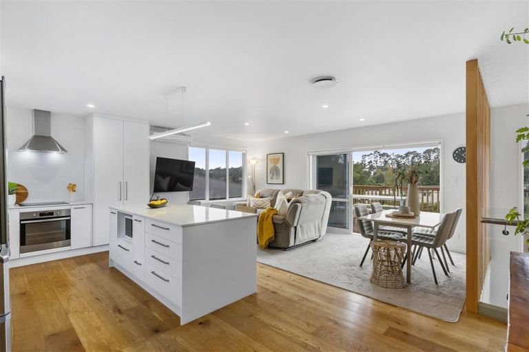 Photo of property in 80 Vandeleur Avenue, Birkdale, Auckland, 0626