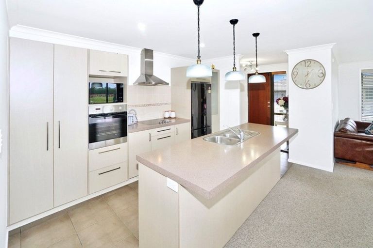Photo of property in 1 Fleur Place, Te Puke, 3119