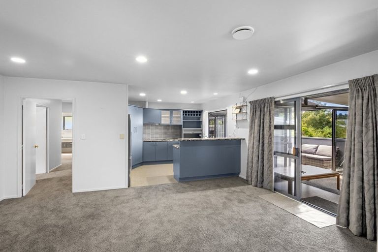 Photo of property in 1/311 Glenfield Road, Glenfield, Auckland, 0629