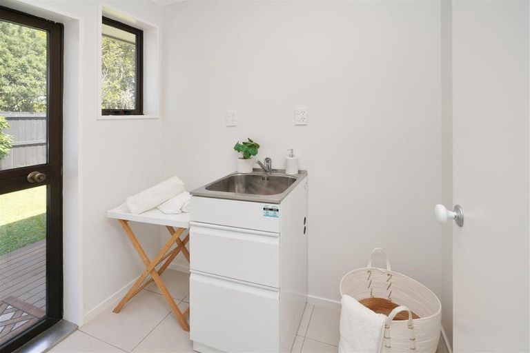 Photo of property in 2/49 Cowes Street, Avondale, Christchurch, 8061