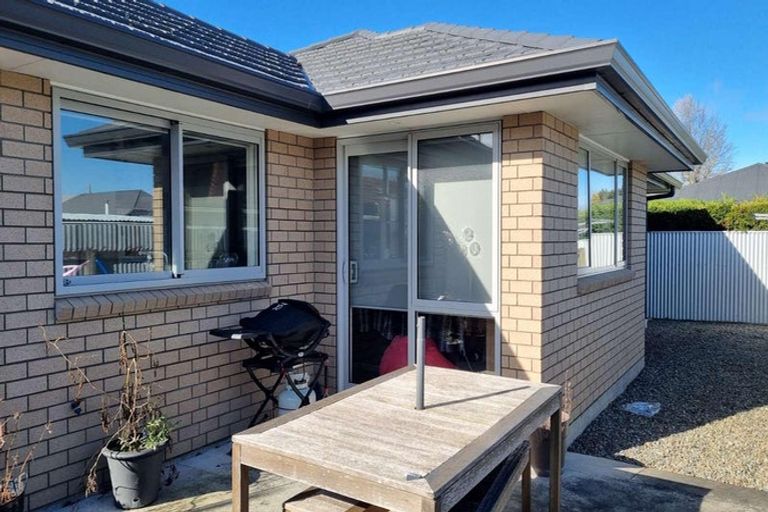 Photo of property in 20 Puriri Terrace, Roslyn, Palmerston North, 4414