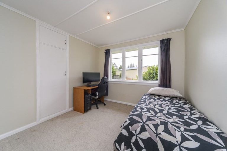 Photo of property in 37 Fitzherbert East Road, Aokautere, Palmerston North, 4471