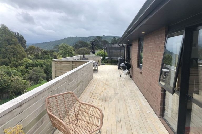 Photo of property in 56 Sunstone Crescent, Brown Owl, Upper Hutt, 5018