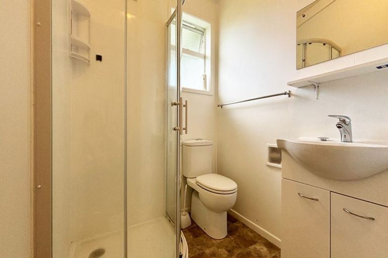 Photo of property in 11a Norana Road, Maoribank, Upper Hutt, 5018