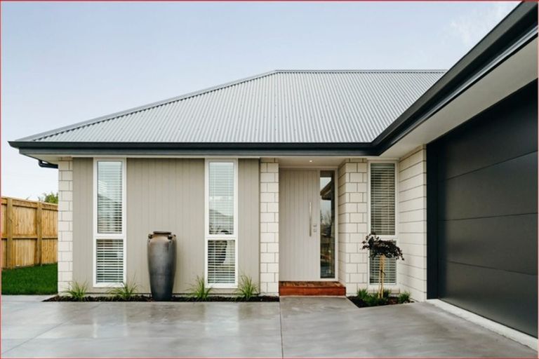 Photo of property in 10 Karearea Drive, Coastlands, Whakatane, 3120