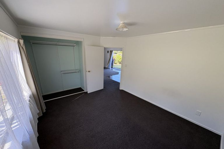 Photo of property in 63 Harmel Road, Glendene, Auckland, 0602