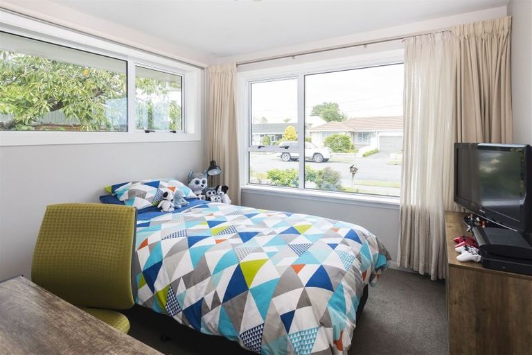 Photo of property in 26 Erin Crescent, Mairehau, Christchurch, 8013