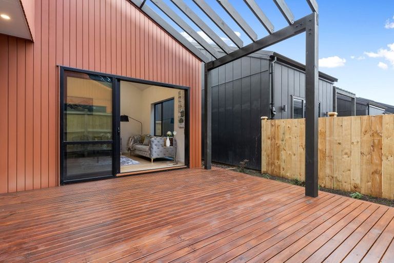 Photo of property in 65 Maungakaraka Road, Karaka, 2580