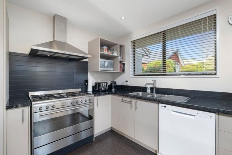 Photo of property in 13 Oregon Drive, Kelvin Heights, Queenstown, 9300