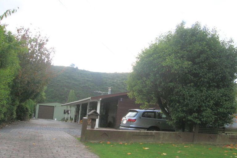 Photo of property in 67 Hine Road, Wainuiomata, Lower Hutt, 5014