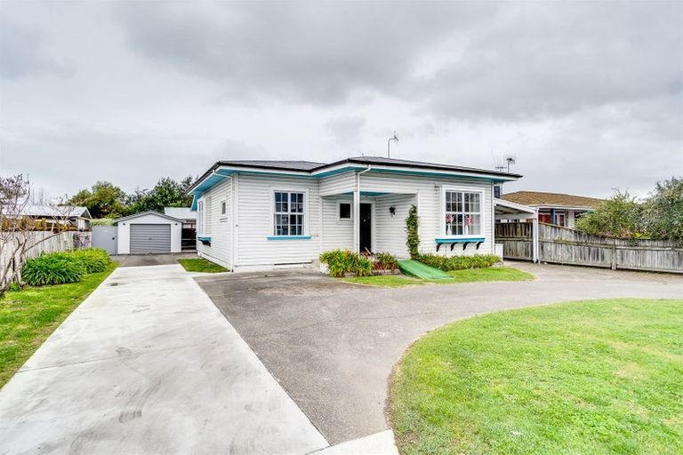 Photo of property in 67 Taradale Road, Onekawa, Napier, 4110
