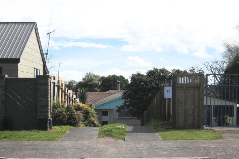 Photo of property in 11 Esmeralda Street, Welcome Bay, Tauranga, 3112