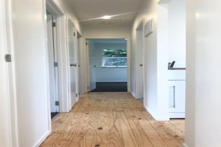 Photo of property in 132 Lancaster Road, Beach Haven, Auckland, 0626