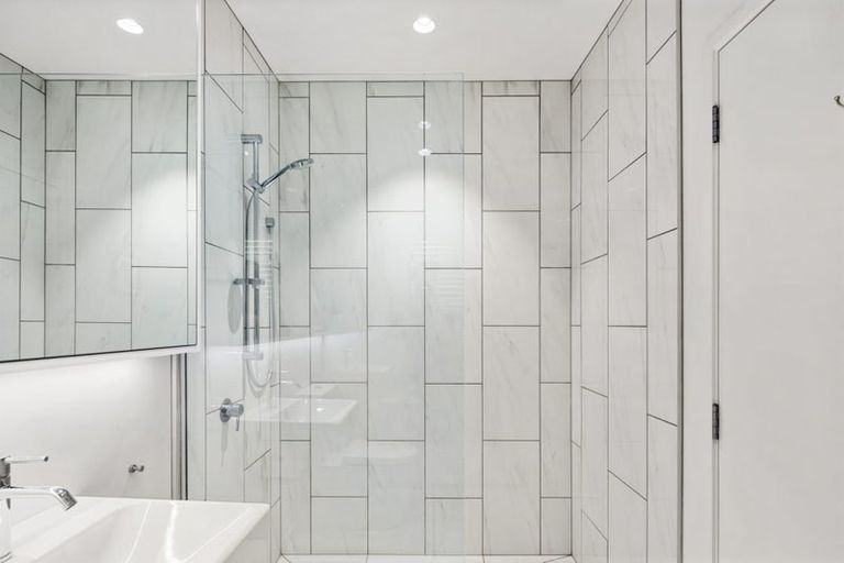 Photo of property in 33 Jean Caldwell Way, Island Bay, Wellington, 6023