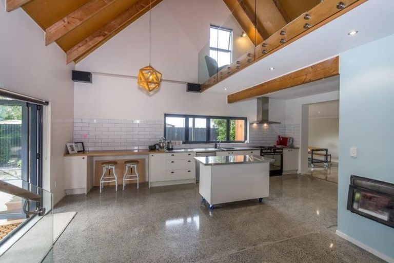 Photo of property in 20 Brook Street, Southbridge, 7602