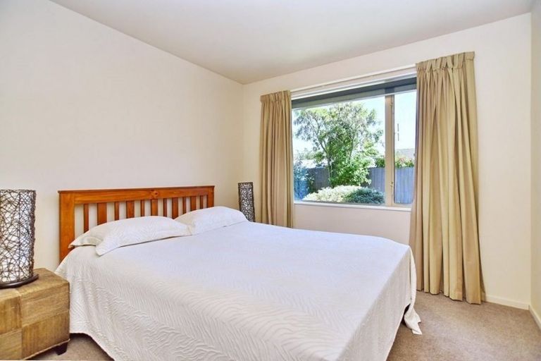 Photo of property in 45 Wilsons Road, Saint Martins, Christchurch, 8022