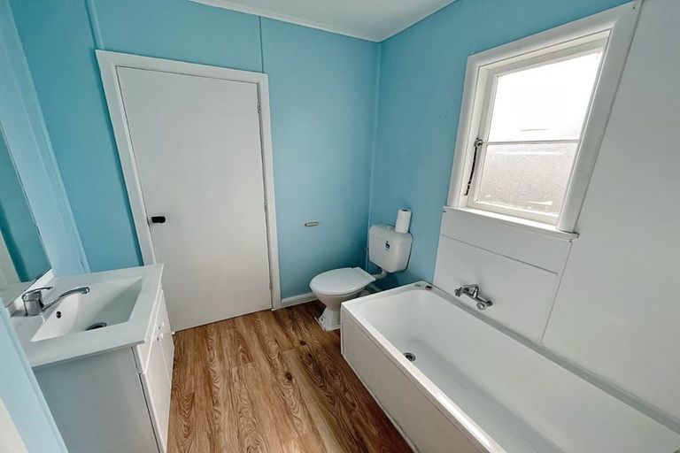 Photo of property in 1 Pilrig Place, Tokoroa, 3420