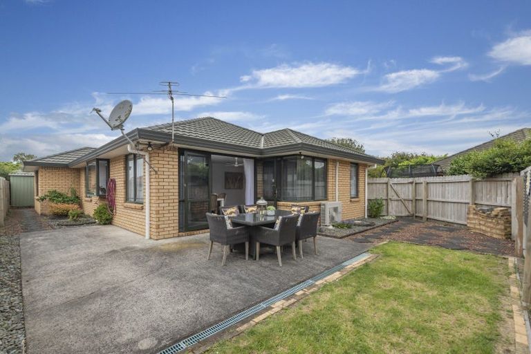 Photo of property in 6 Anton Place, Takanini, 2112