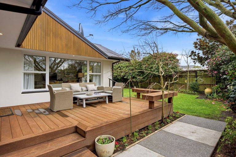 Photo of property in 14b Searells Road, Strowan, Christchurch, 8052