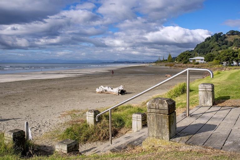 Photo of property in Beachpoint Apartments, 1/5 West End Road, Ohope, 3121