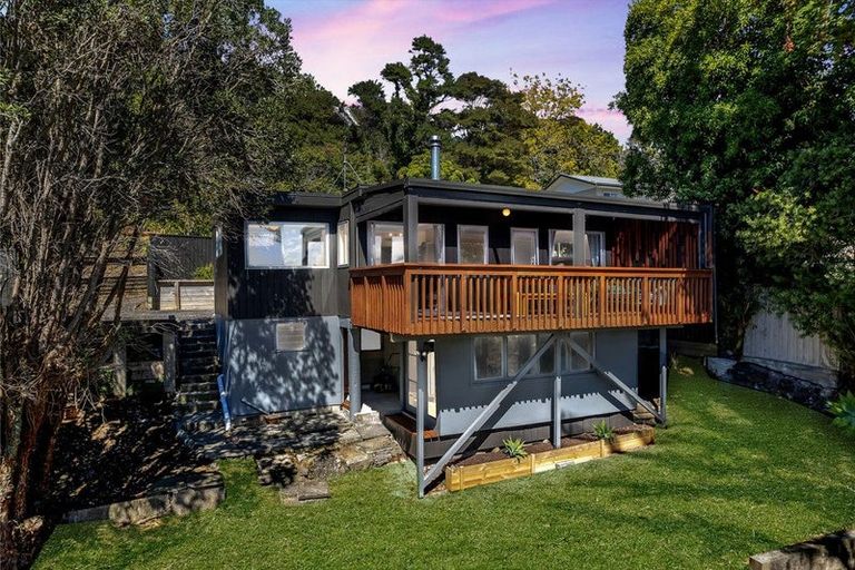 Photo of property in 61 Hillcrest Road, Hatfields Beach, Orewa, 0931