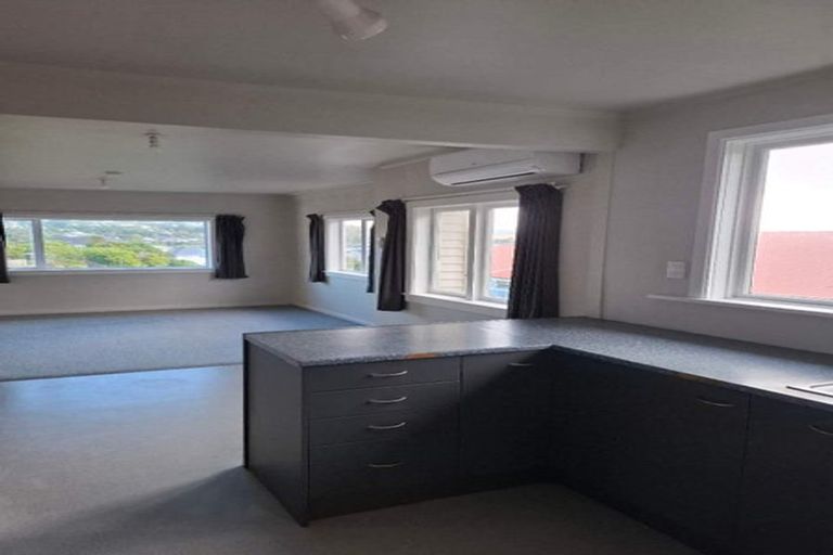 Photo of property in 39 Fraser Avenue, Johnsonville, Wellington, 6037