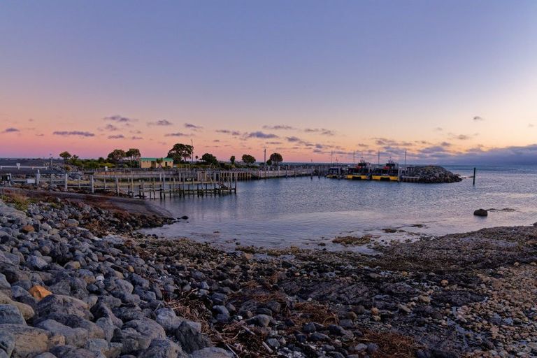 Photo of property in 1 Tui Road, South Bay, Kaikoura, 7300