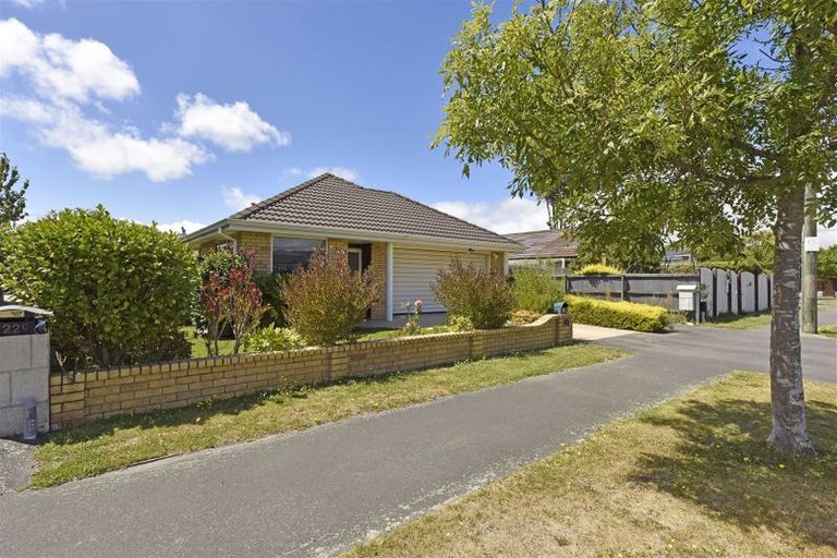 Photo of property in 22 Newnham Terrace, Upper Riccarton, Christchurch, 8041