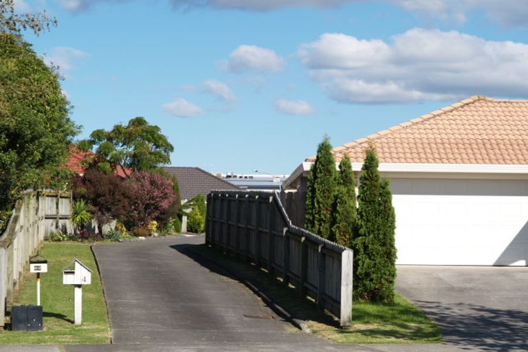 Photo of property in 62 Tarnica Road, Northpark, Auckland, 2013