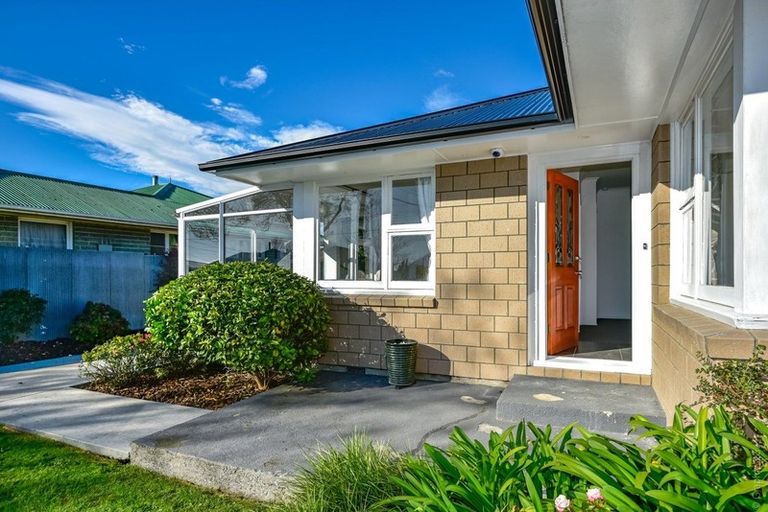Photo of property in 30 Emlyn Place, Avondale, Christchurch, 8061