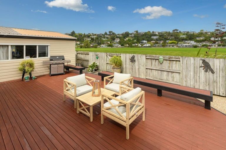 Photo of property in 404b Ngatai Road, Bellevue, Tauranga, 3110