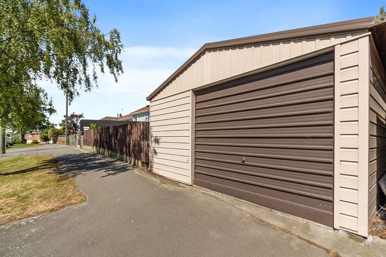Photo of property in 24 Bouverie Street, Waimataitai, Timaru, 7910