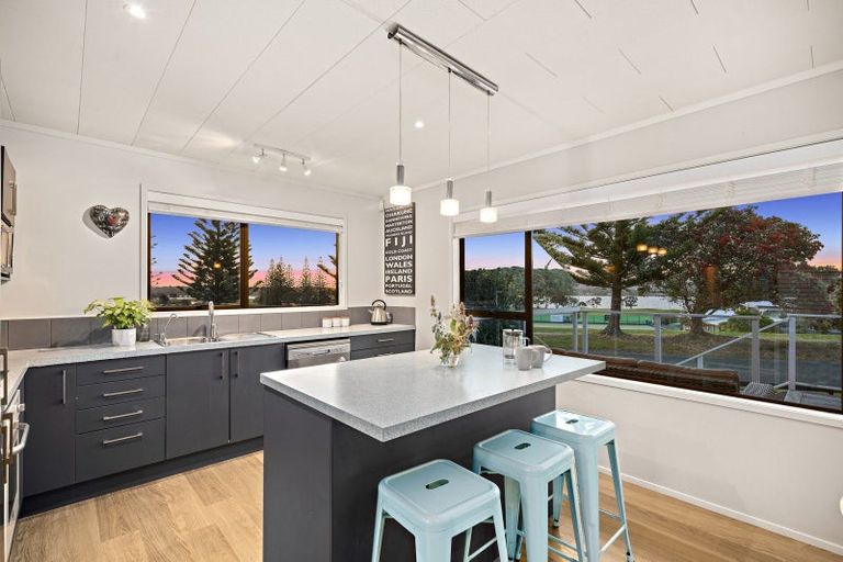 Photo of property in 76 Omaha Drive, Omaha, Warkworth, 0986