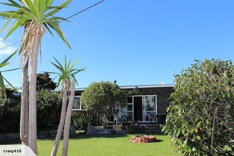 Photo of property in 17 Marine Parade, Carters Beach, Westport, 7825