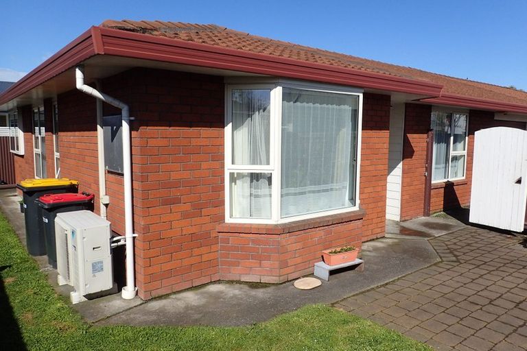 Photo of property in 2/10 Leslie Street, Upper Riccarton, Christchurch, 8041