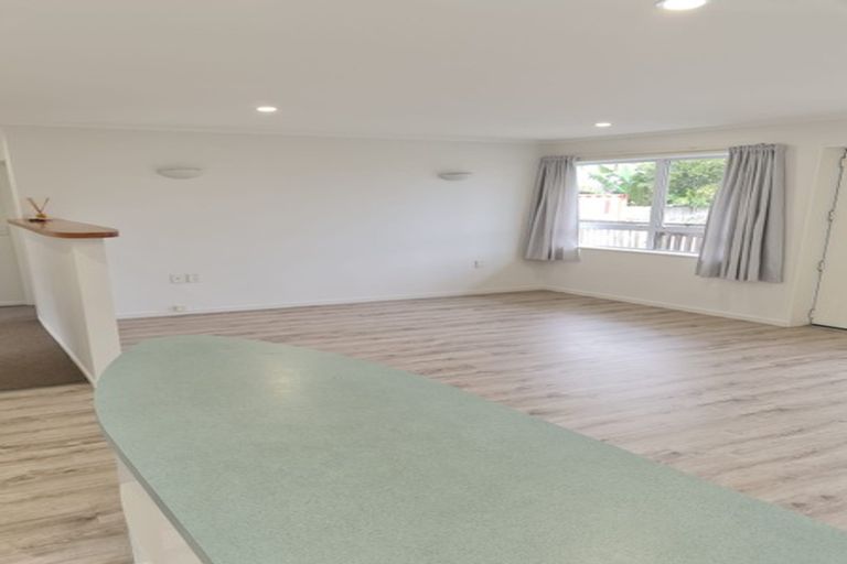 Photo of property in 33a Springs Road, Parakai, 0830