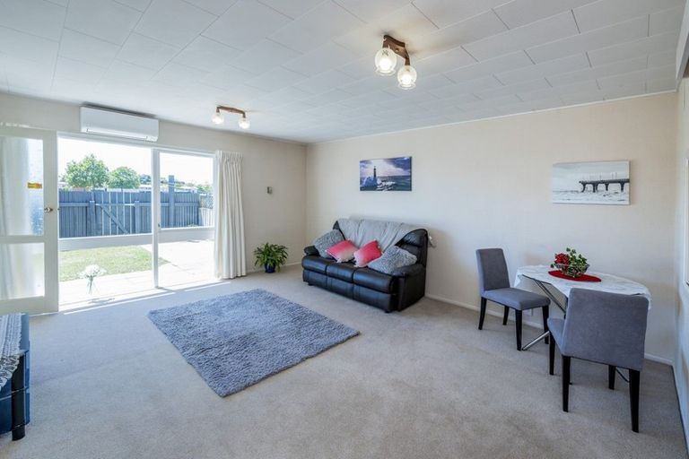 Photo of property in 38d Weraroa Road, Levin, 5510