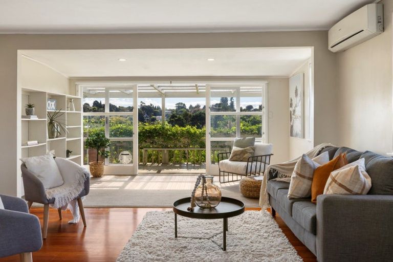 Photo of property in 1 Winiata Street, Brookfield, Tauranga, 3110