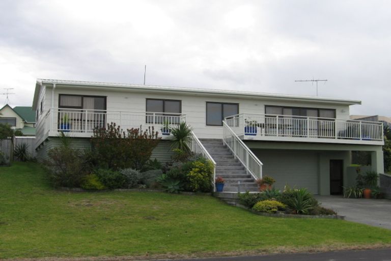 Photo of property in 22 Day Dawn Crescent, Omaha, Warkworth, 0986