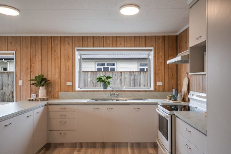 Photo of property in 50c Winchester Street, Levin, 5510