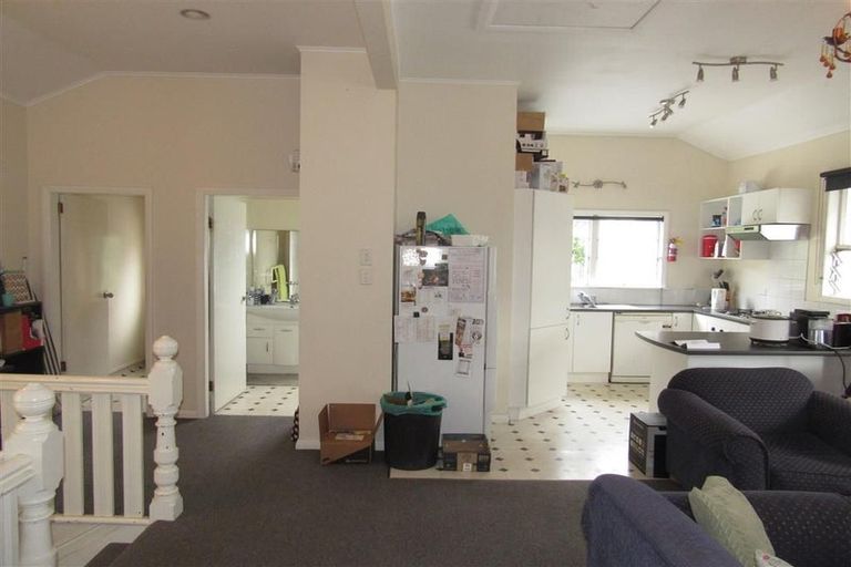Photo of property in 102 Tinakori Road, Thorndon, Wellington, 6011