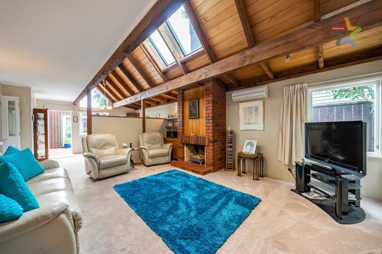 Photo of property in 72 Knights Road, Hutt Central, Lower Hutt, 5010