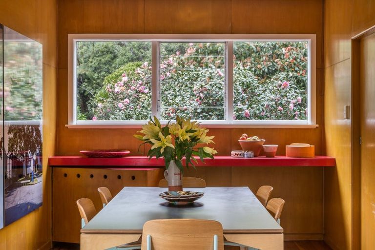 Photo of property in 18 Churchill Drive, Wilton, Wellington, 6035