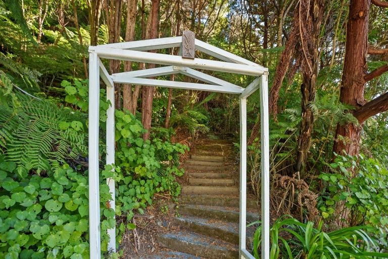 Photo of property in 10 Haven Grove, Naenae, Lower Hutt, 5011