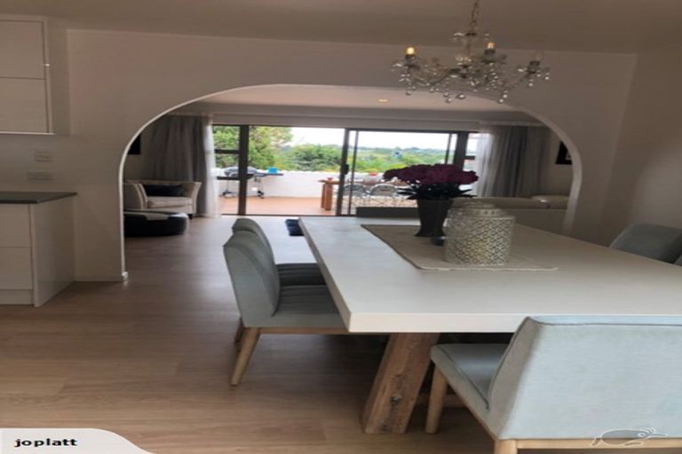 Photo of property in 31 Squirrel Lane, Browns Bay, Auckland, 0630