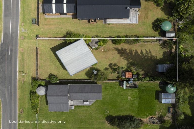 Photo of property in 18 Taupo Bay Road, Taupo Bay, Mangonui, 0494